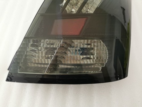 Luz trasera derecha Suzuki Swift III Smoked SK1610-SUSF04 - Imagen 2 de 7