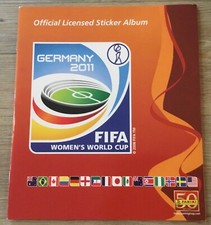 Panini WM 2011 Leeralbum + 6 Gratis Sticker Top Zustand