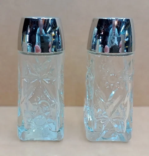 Vintage Anchor Hocking Pressed Cut Glass Starburst Salt And Pepper Shaker Set