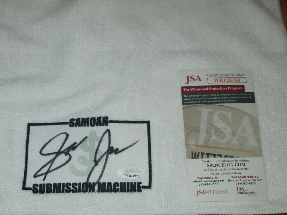 Toalla de lucha libre firmada por Samoa Joe certificado de autenticidad JSA AEW WWF WWE NXT ROH anillo de honor Foto 2 de 3