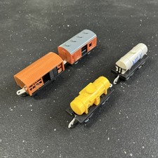 Thomas Train Trackmaster Sodor Mail, Milk, Fuel, Etc Cars TOMY