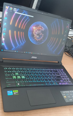 MSI Katana 15 Gaming i7-13620H RTX 4070 16GB DDR5 512G NVMe Warr-Aug-2027