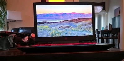 HP Omen 17.3' 1080P(i7-7thGen., AMD RX580 8GB,16GB DDR4, 512GB SSD) Windows 11