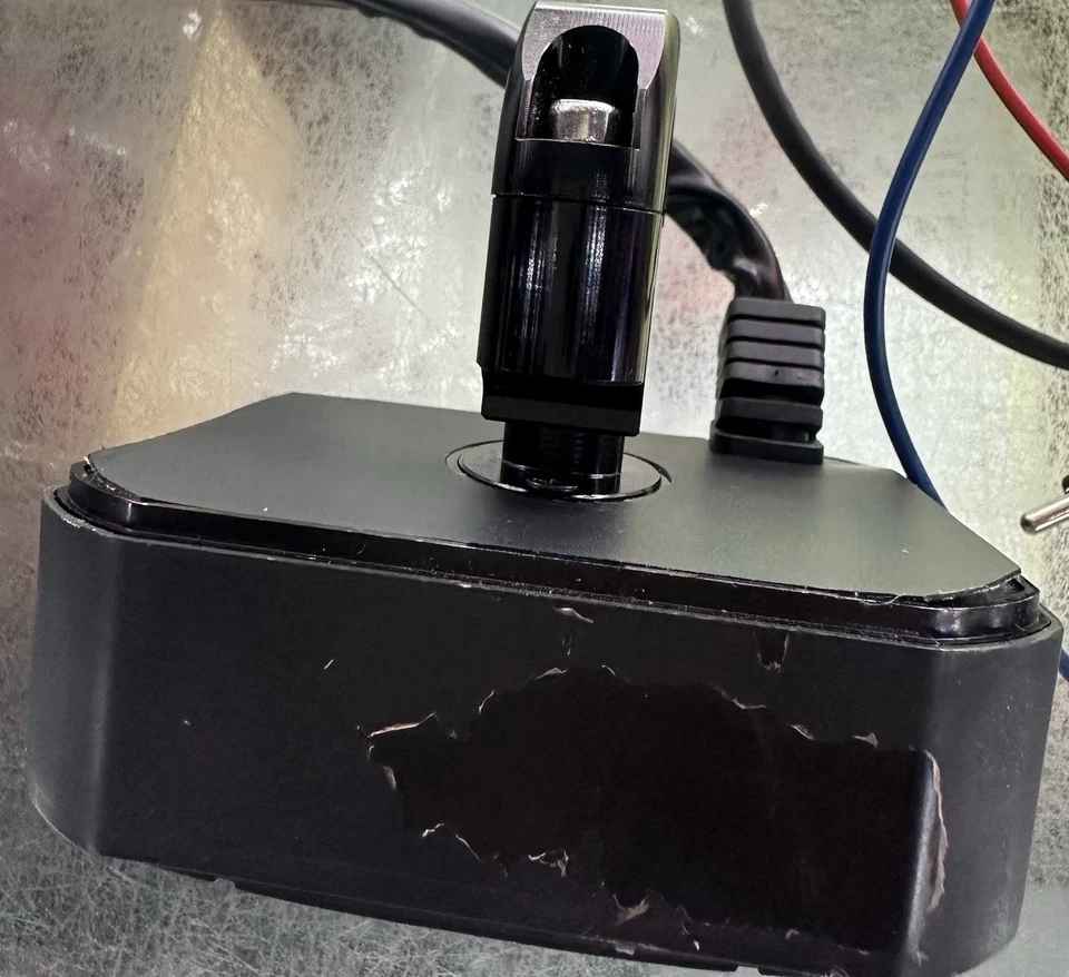 SHARK MARINE BT Foto 3 de 4