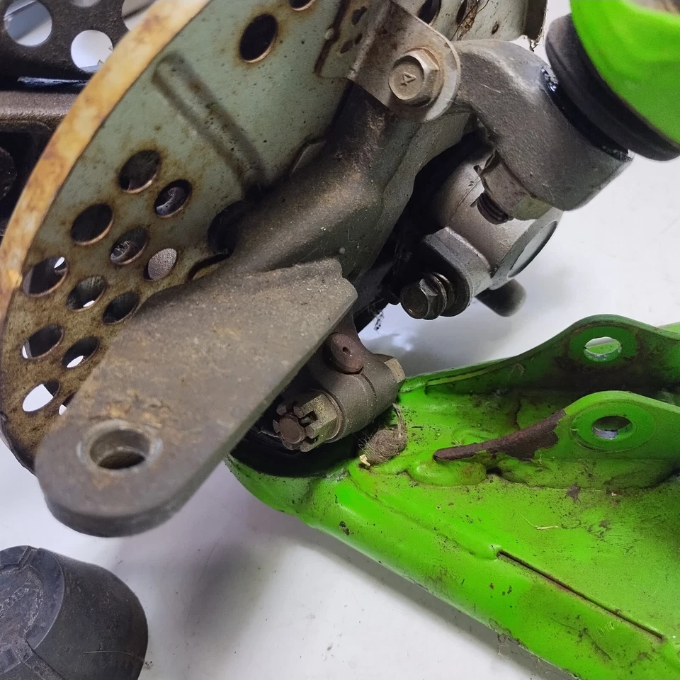 Kawasaki Mojave250 2000 pinza de cubo de husillo brazo delantero izquierdo Foto 3 de 4