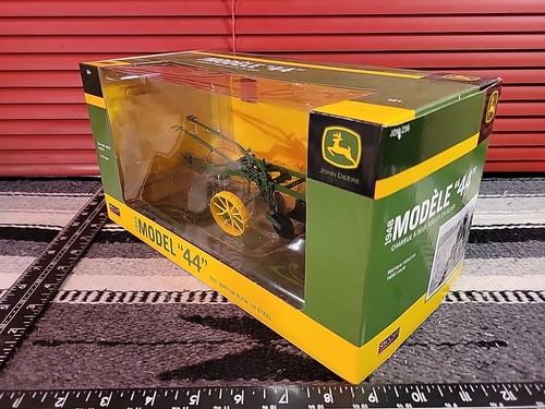 John Deere Model 44 2B On Steel 1/16 Diecast Farm Implement Replica by SpecCast - Picture 3 of 6