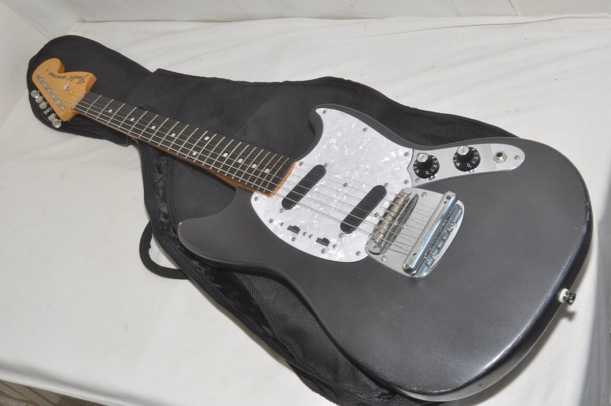Fender Japan mustang ○G020Y059 Electric Guitar Ref. No 6819