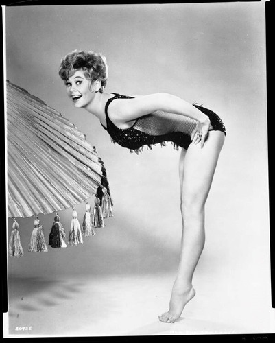 Sue Ann Langdon Leggy Barefoot Swimsuit Glamour Pin up Vintage 8x10