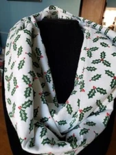 Infinitiy scarf, handmade, holly