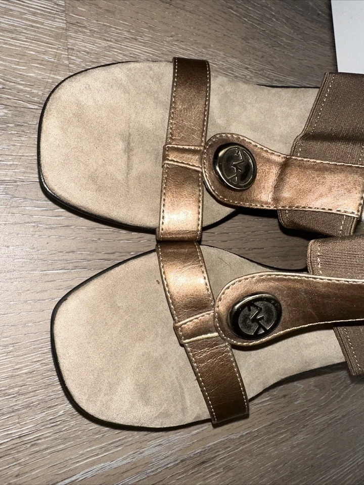 Anne Kline Slip On Open Toe Suede Buckle Accent Size 10M Two Tone - Image 4 of 4