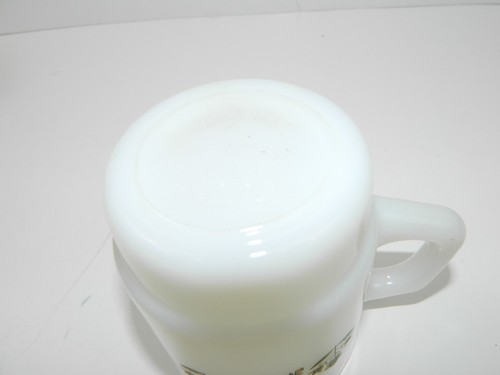FIRE-KING ANCHOR HOCKING MILKGLASS MEADOW GREEN FLORAL MUG VINTAGE - Picture 6 of 6