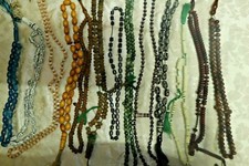 Lot of 12 Islamic Prayer Caps & 12 Misbaha Beads Muslim Kufi Hats Tasbih Set