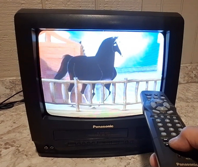 Panasonic PV-M1368 13