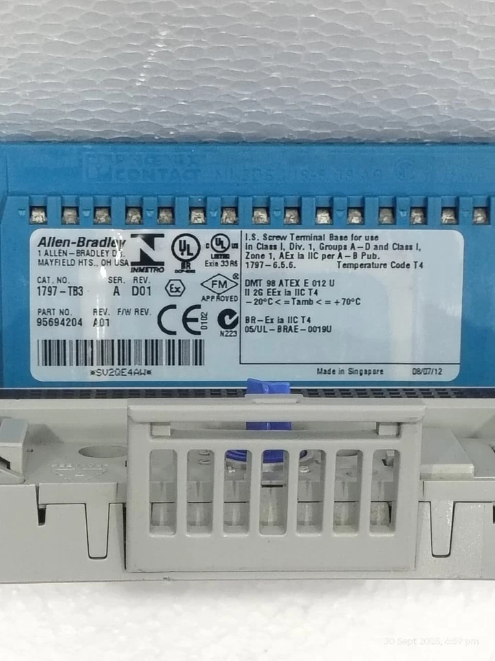 Allen Bradley 1797-OE8/A Flexlogix uscita analogica 1797-0E8 + 1797-TB3 - Immagine 3 di 4