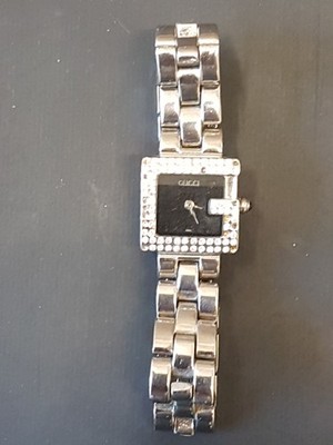Vintage watch Gucci 3600 M mit Steinen