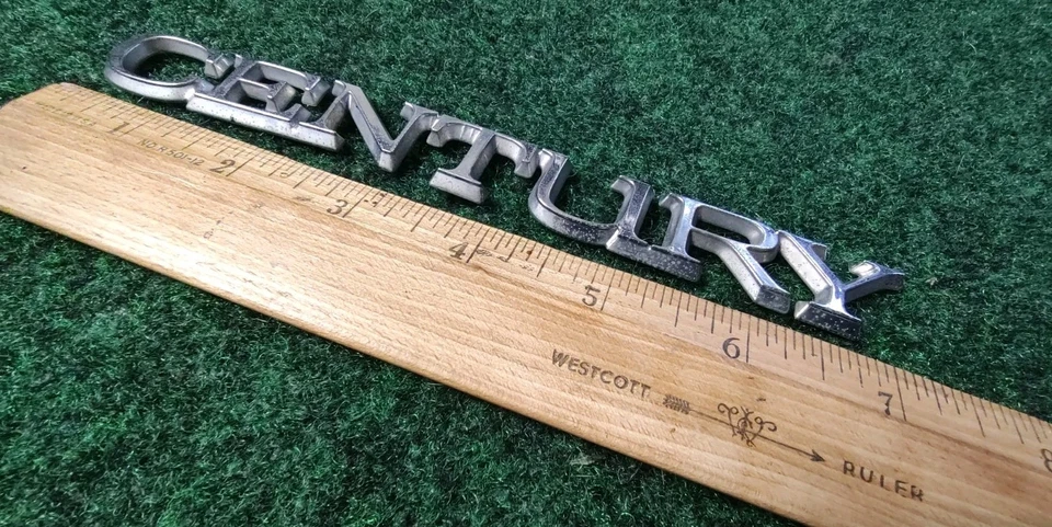 90 91 92 93 94 95 96 BUICK CENTURY EMBLEMA LATERAL INSIGNIA SÍMBOLO LOGOTIPO OEM 6S1 Foto 3 de 4