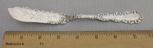1890 Victorian Wallace Sterling Silver WAVERLY Master Butter Knife mono 7.5" 38g