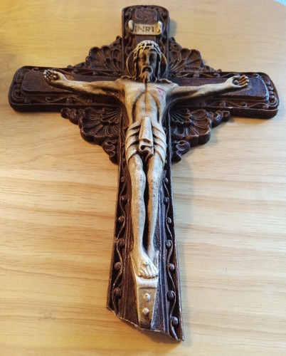 Vintage Syroco Faux ANTIQUE Wood Crucifix Wall Cross The Lord Jesus 9"x7" - Picture 2 of 7