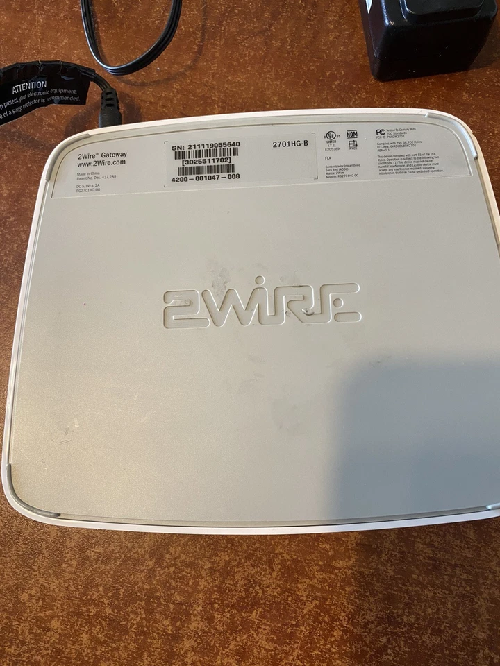 2Wire 2701HG-B M High-Speed DSL Gateway/Router/WAP (AT&T Branded) - Image 3 of 4