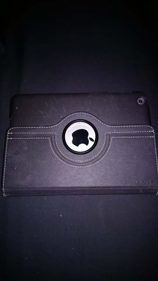 Apple iPad Mini 2, 16GB, Wi-Fi, 7.9in - Space Gray (A1489) used - Image 2 of 2