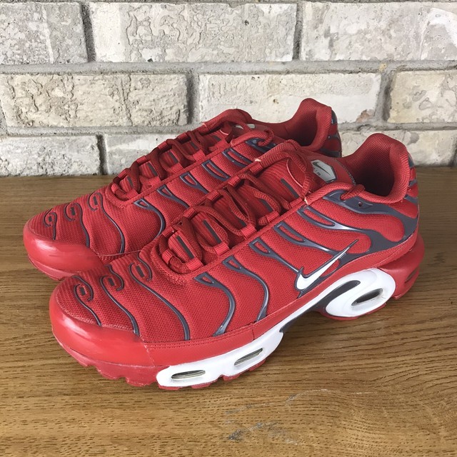 air max plus university red pure platinum
