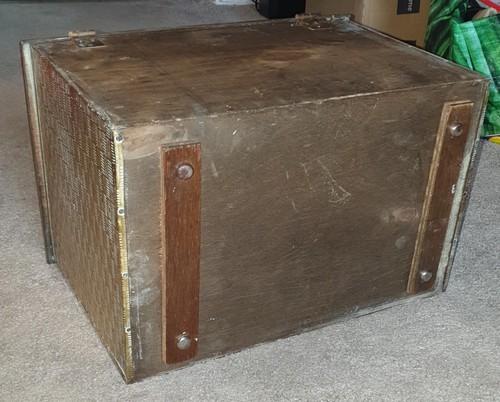 Vintage Embossed Brass Plated Wood Coal/Log Fireside Storage Box - Picture 6 of 9