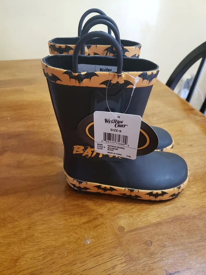 NEW Boys Batman Rain Boots Size 9 Western Chief Grunge Superhero