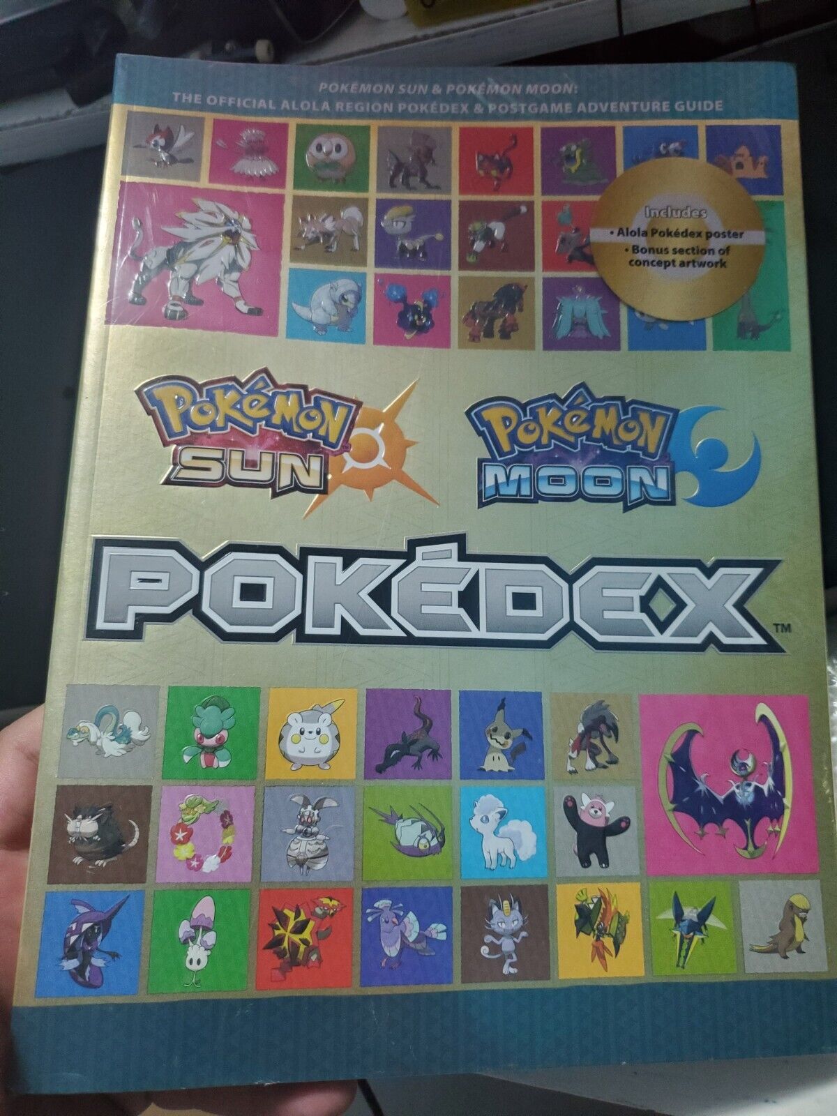 Pokémon Sun & Moon Official Alola Pokédex & Adventure Guide Book