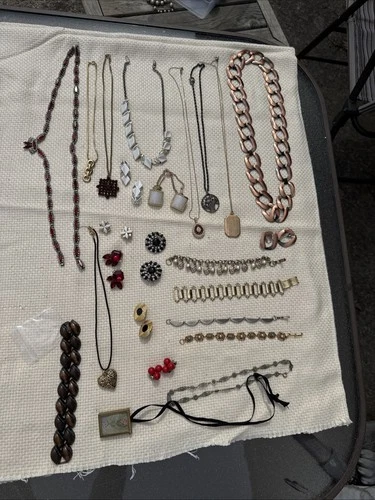 VTG Costume Jewelry Lot Necklaces Earrings Estate Wearable X26 Rhinestones