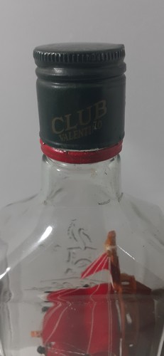 Vintage Ship In A Bottle Wood Stand England Gilbey Vodka Dagon Castle Logo 750ml - Picture 11 of 11