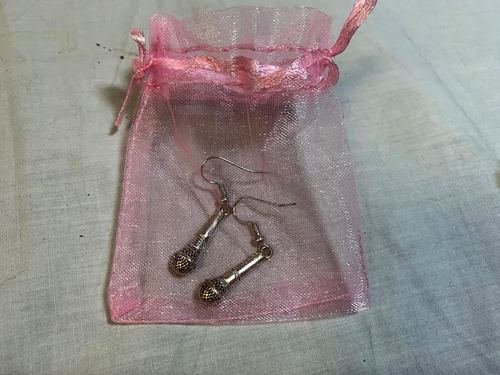 Pair of New in Sack Microphone 1" Mic Music Voice Silver Earrings Gift - Picture 2 of 4