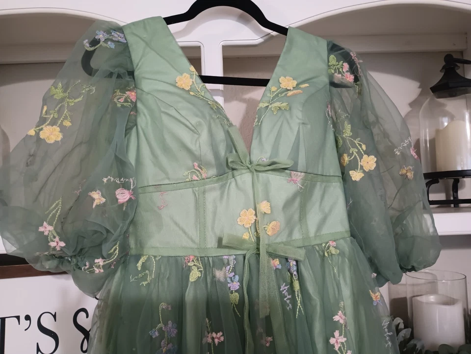 fairy dress, prom, bridesmaid, military ball, spring, Easter, fancy women size 6 - Image 4 of 4