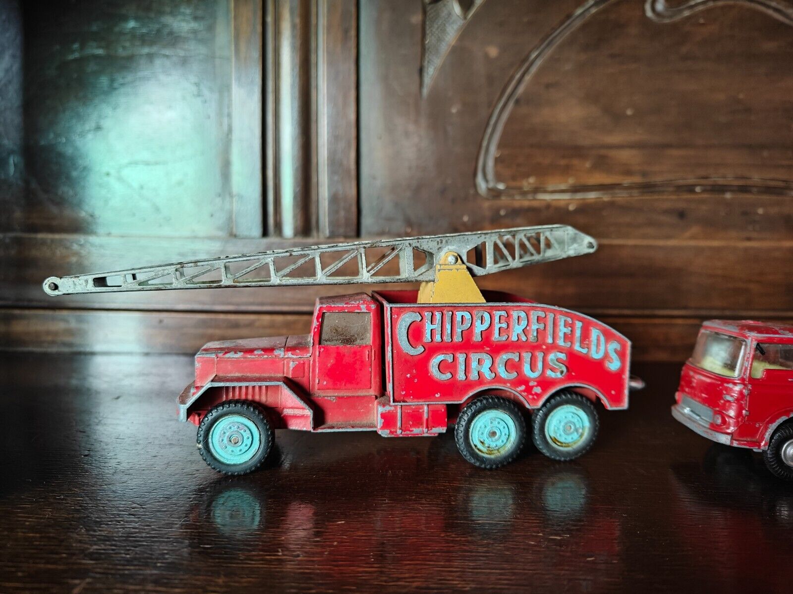 Corgi 1121, Chipperfields 6x6 - Free Price Guide & Review Corgi 1121, Chipperfields 6x6 - Free Price Guide & Review