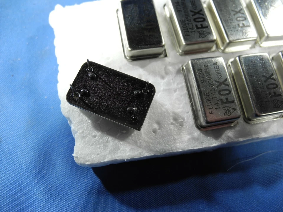 FOX F1100E  Crystal Oscillator 14.745600MHz, Qty.8 - Image 4 of 4