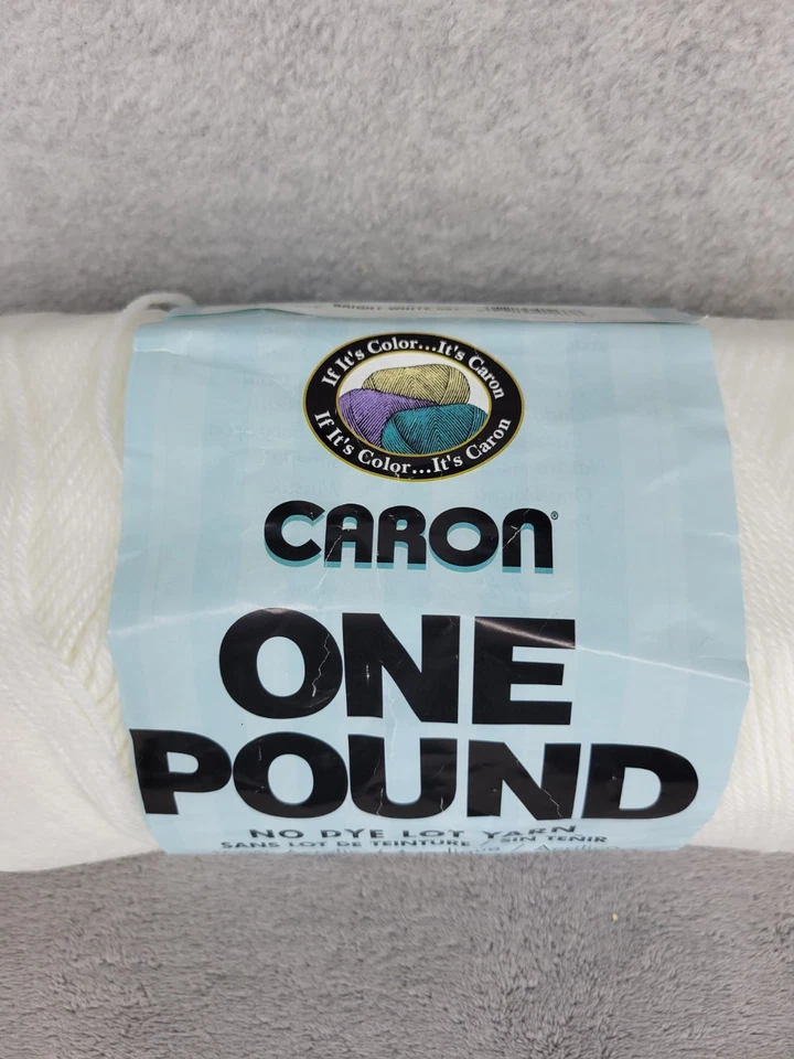 Madejas de hilo peinado blanco brillante acrílico de una libra Caron para tejer 14 oz Foto 3 de 4