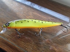 Lurehoor's Custom Painted Luck E Strike RC STX 4.5" Suspending  CH Rootbeer