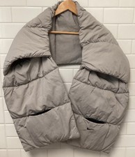 Nike Therma-FIT Quilted Puffer Scarf Convertible Wrap Shawl Gray Pockets Unisex