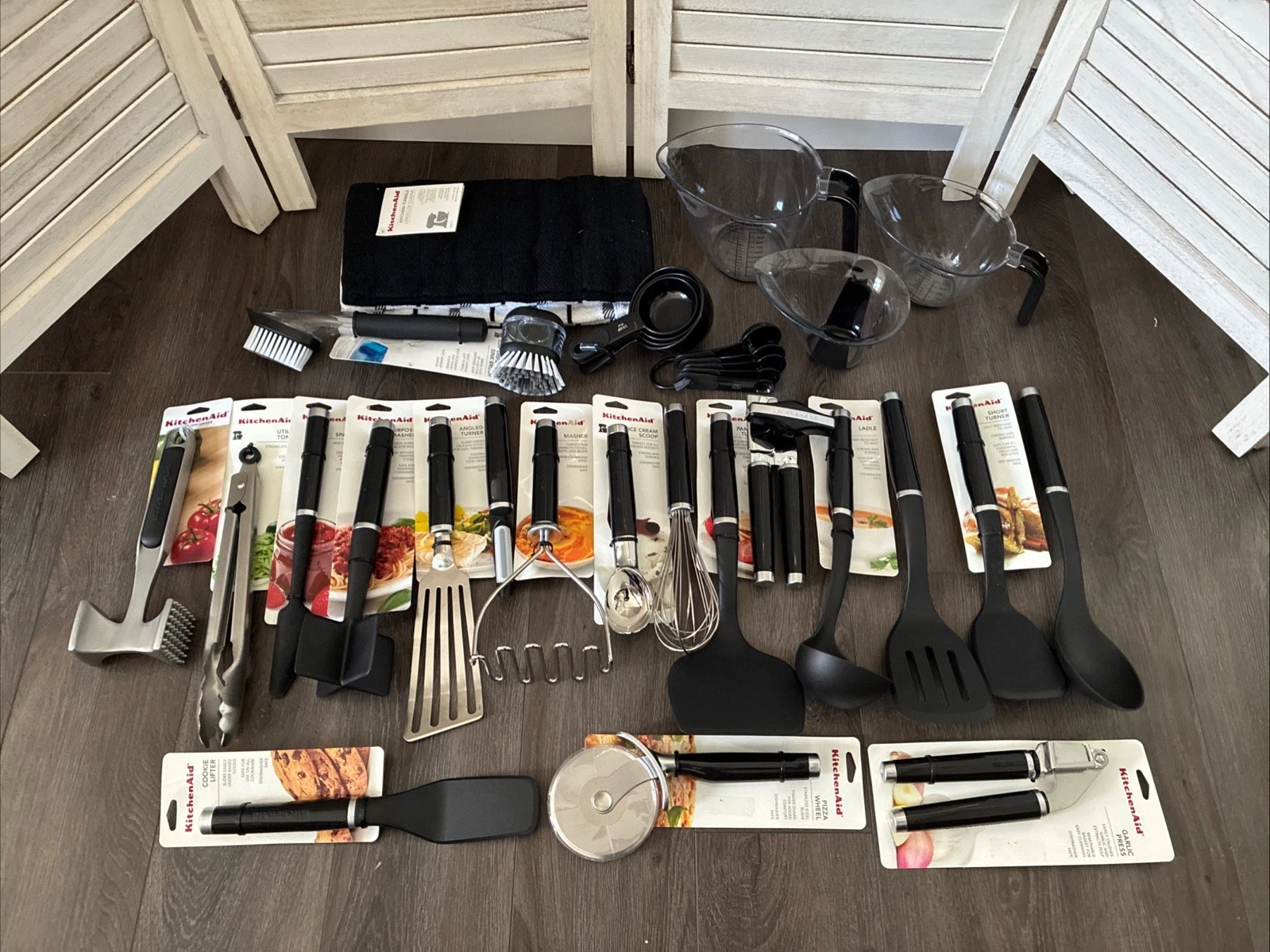 New Kitchenaid 36 Pc Black Utensil Set Can Opener Spatulas Peelers Spoons
Opens in a new window or t