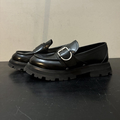 Alexander McQueen Wander Patent Leather Buckle Loafers Black