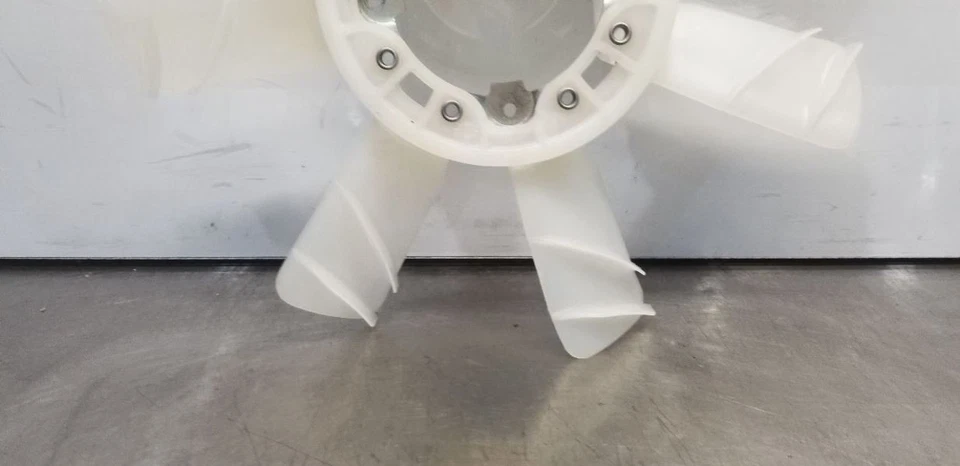 1987 TOYOTA LAND CRUISER FJ60 4.2L CLUTCH FAN BLADE - Image 4 of 4