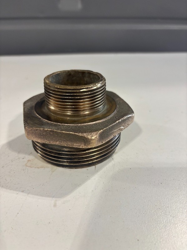 2 1/2'' NST/NH male x 1 1/2'' NPT male   #7