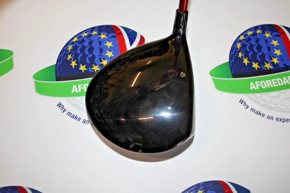 Used Taylormade R9 Supertri 10.5° Driver Fujikura Motore 60G Graphite Regular - Image 3 of 4