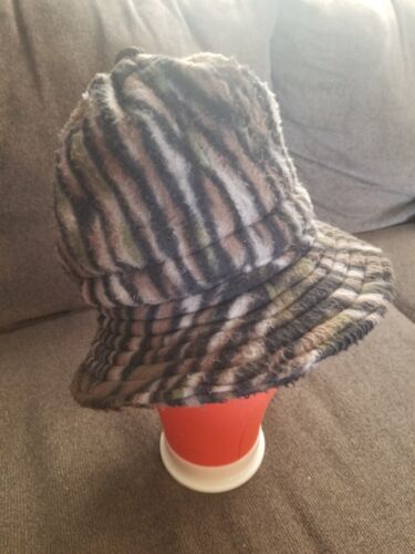 Chapeau d'emballeur camouflage vintage Realtree. Toison laine. Chapeau de chasse à l'arc style seau.  - Photo 1/5