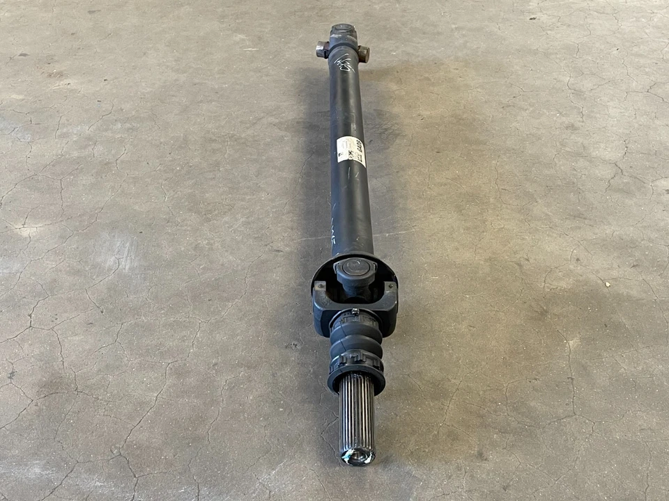 Hélice de eje de transmisión delantero Cadillac Escalade ESV 15-20 4X4 1475 OEM Foto 3 de 4