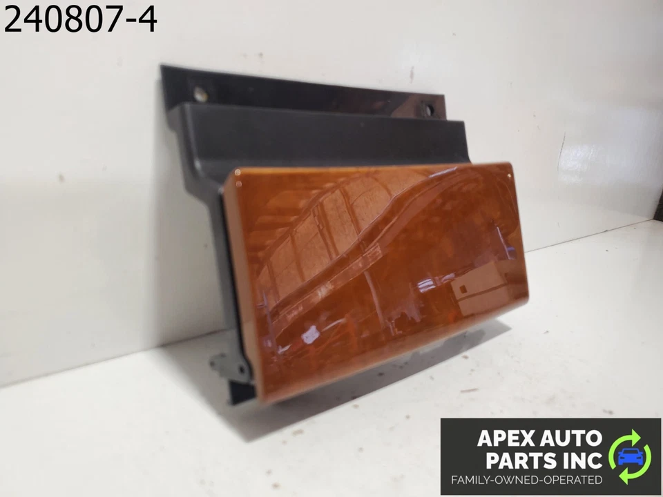 OEM 2002 Infiniti Q45 4.0L REAR CENTER CONSOLE CLIMATE RADIO CONTROL CONTROLS - Image 3 of 4