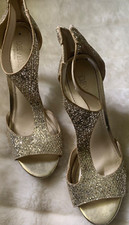 DAVID"S BRIDAL SIZE 8 GOLD GLITTER T STRAP FORMAL WEDDING PROM