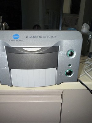 Konica Minolta Dimage Scan Dual IV AF-3200 - 35mm & Medium Format