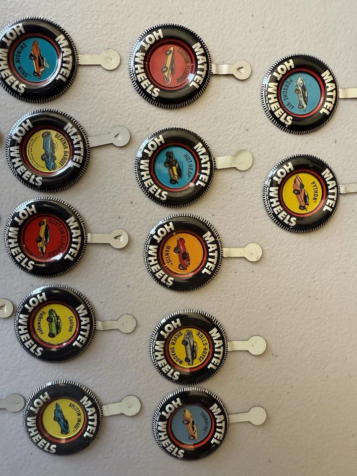 32 emblemas de lata Hot Wheels 1967–1969 - Imagem 3 de 4