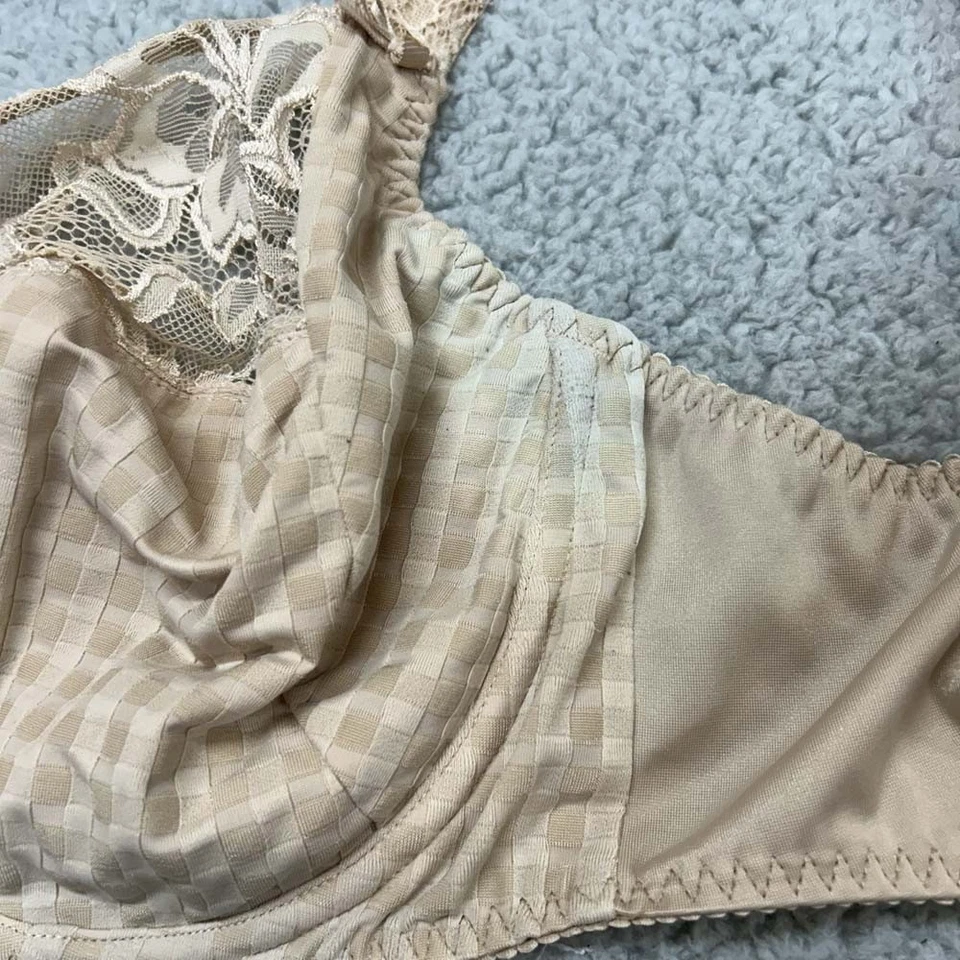 Primadonna Bra 36I Minimizer Bra Madison Full Cup Stains - Image 3 of 4
