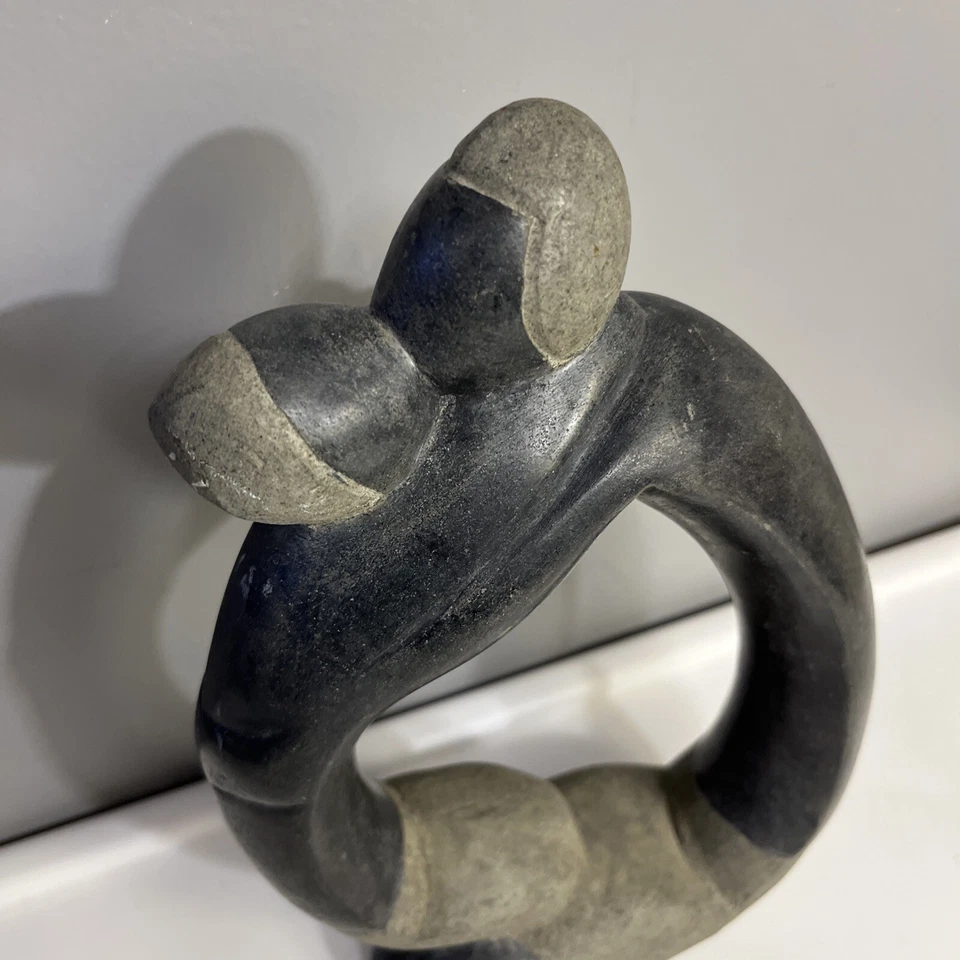 Estátua escultura abstrata esculpida em pedra-sabão moderna vintage meados do século - Imagem 2 de 4